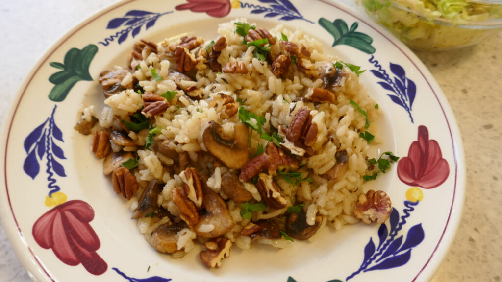 Risotto met paddenstoelen, tijm en pecannoten uit de slowcooker