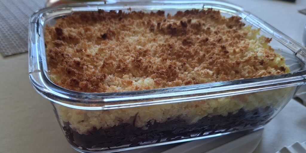 Ovenschotel rode kool met spekjes en gebakken uien