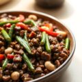 Rundergehakt met sperziebonen en cashewnoten