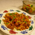 Rundvleessaus met pasta en kaas uit de slowcooker