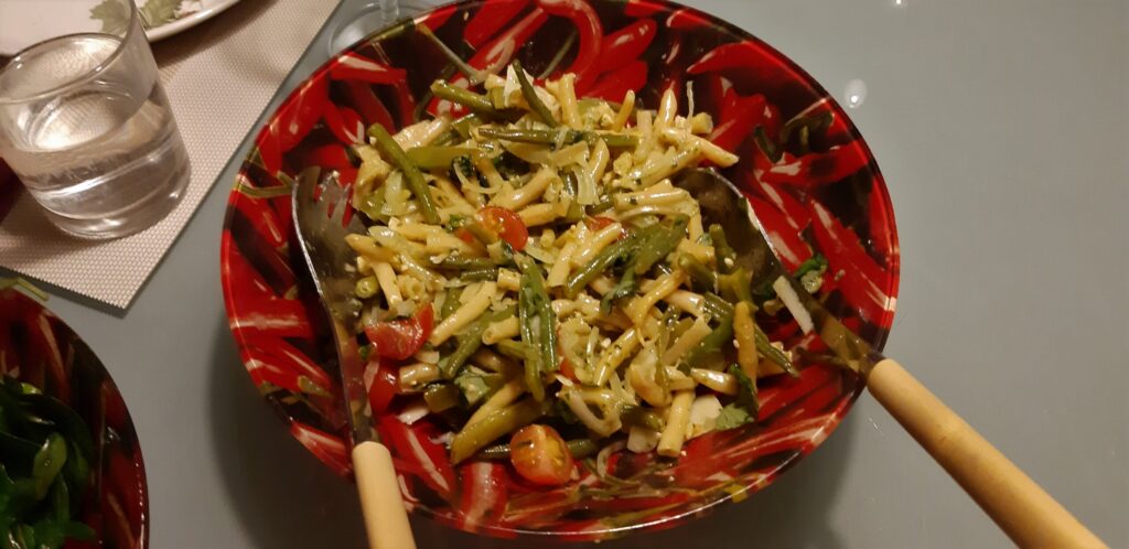 Salade van boterbonen, haricots verts en kerstomaatjes