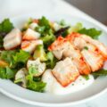 Salade van kreeft met champagnemousse