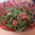 Salade van sperziebonen en witte bonen met rucola en romaatjes