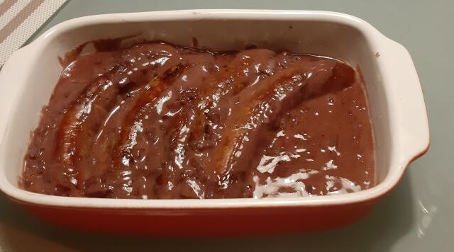 Luxe saucijzen ( braadworst ) in romige portsaus