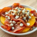 Serranoham met ananas en blauwschimmelkaas