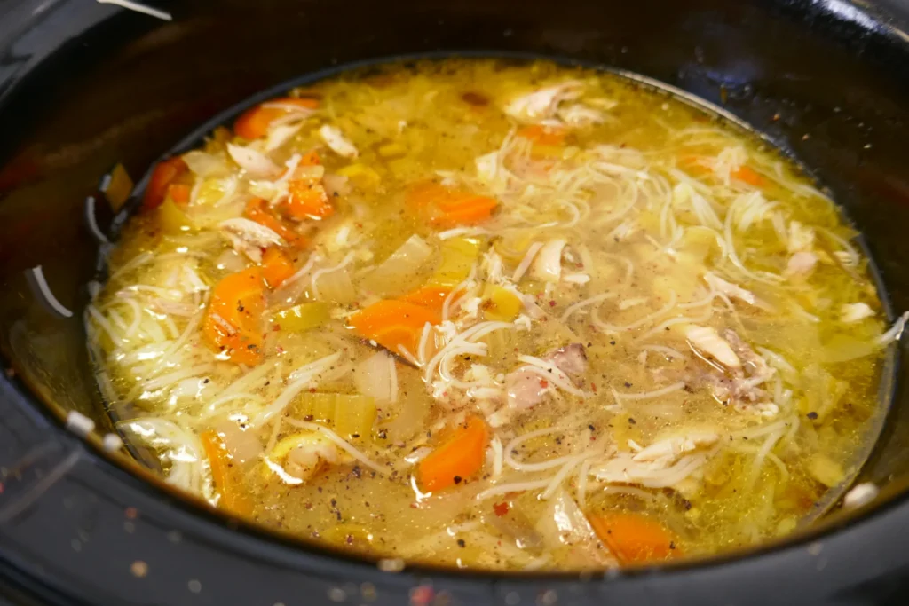 Slowcooker kippensoep