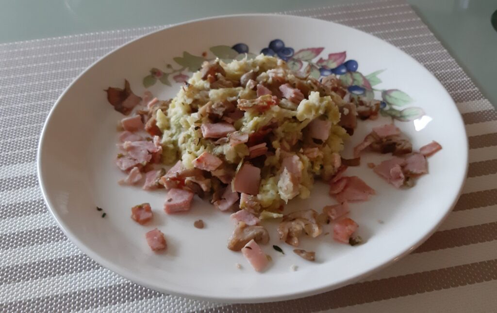 Stamppot prei met oesterzwammen en ham