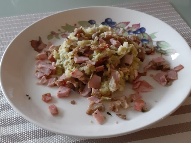 Stamppot prei met ham en oesterzwammen