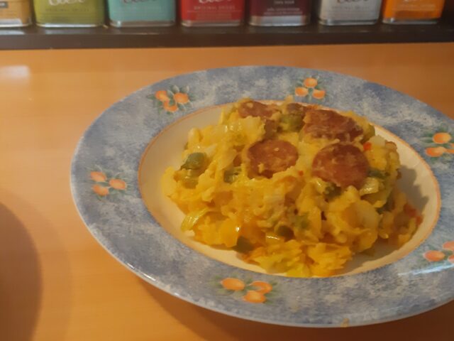 Stamppot spitskool met chorizo en paprika, beetje pittig