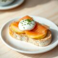 taartje van gerookte zalm en appel