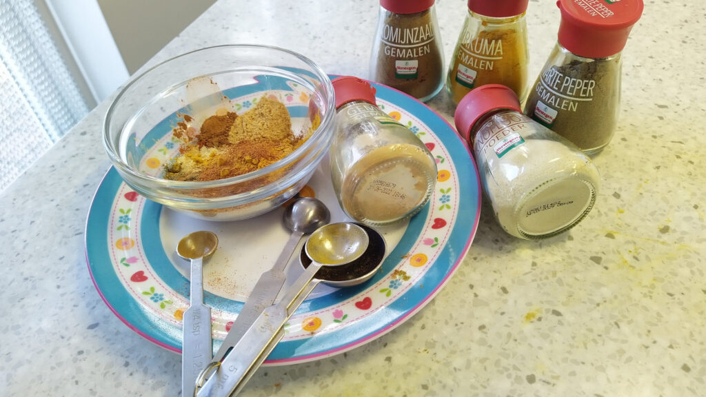 Tandoori specerijenmix zonder of met wat zout zelf maken
