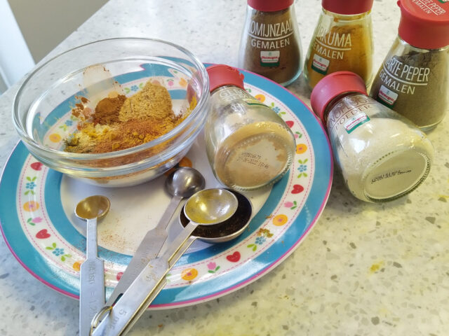 Tandoori specerijenmix zonder of met wat zout zelf maken