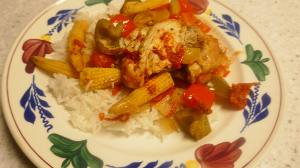 Tex-Mex slowcook kippendijen met veel groente