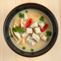 Thaise kippensoep met kokosmelk