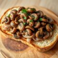 Toast met champignons