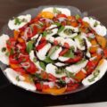 Tomatensalade met gemarineerde mozzarella