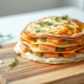 Tortillataart met zalm en prei