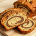 Turkse koffiekoek met abrikozen en walnoten