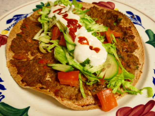 Turkse Pizza (lahmacun)