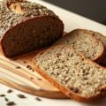 Volkorenbrood met pitten