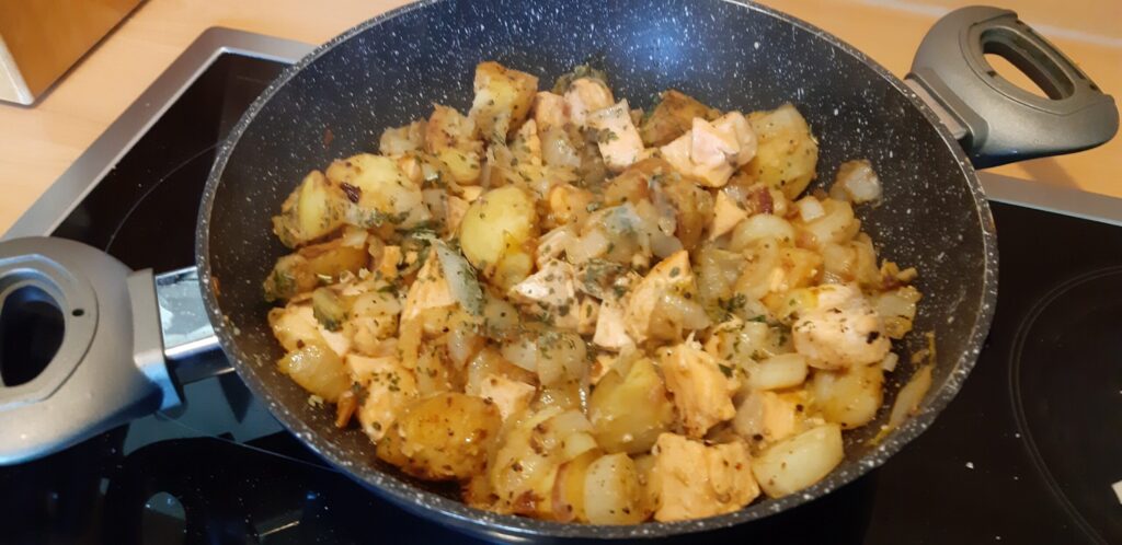 Witlof met krieltjes en zalm uit de wok