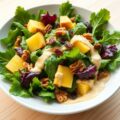 Witlofsalade met ananas en walnoten