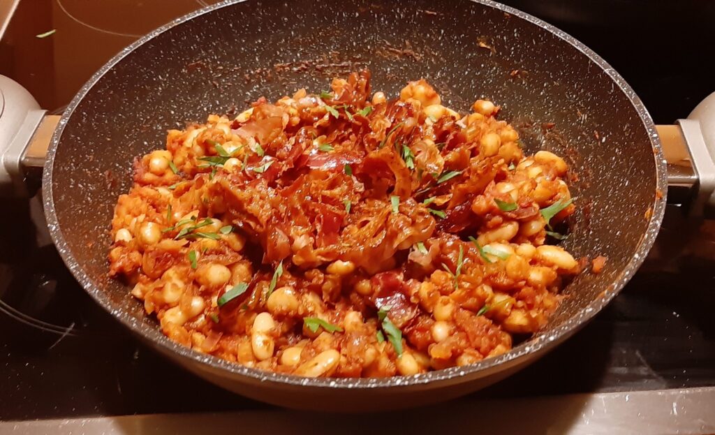 Witte bonen in tomatensaus uit eigen keuken