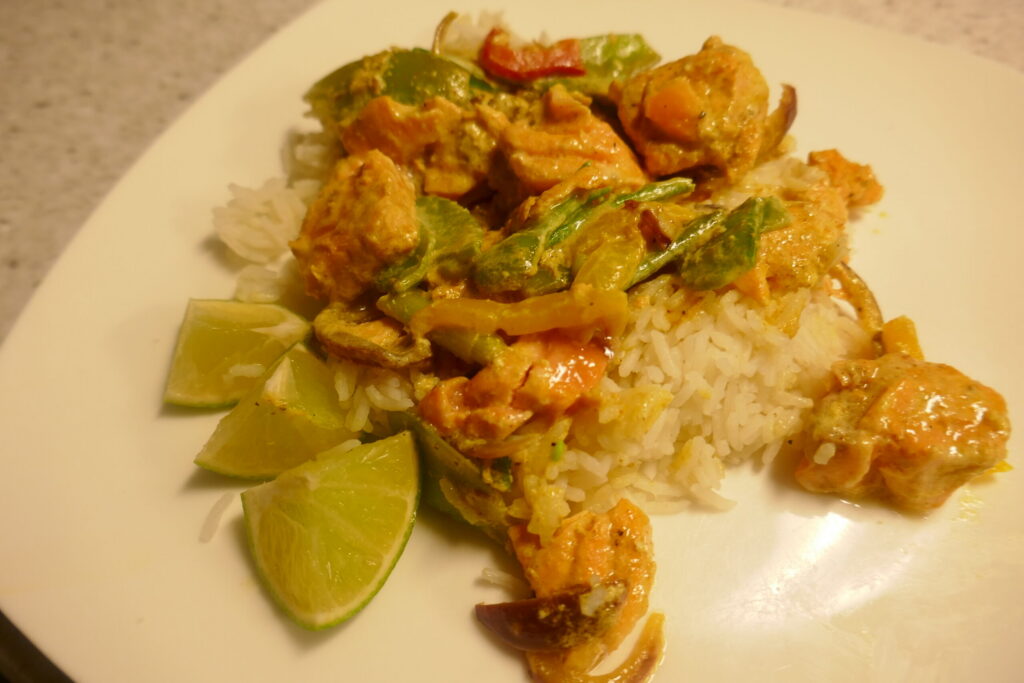 Zachte Zalmcurry uit de wok