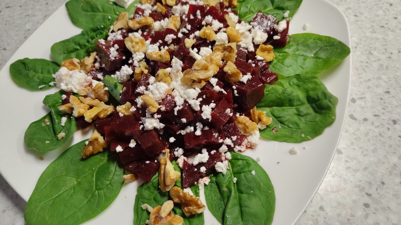 Rode Bieten Salade met Feta en Walnoot, foto 1