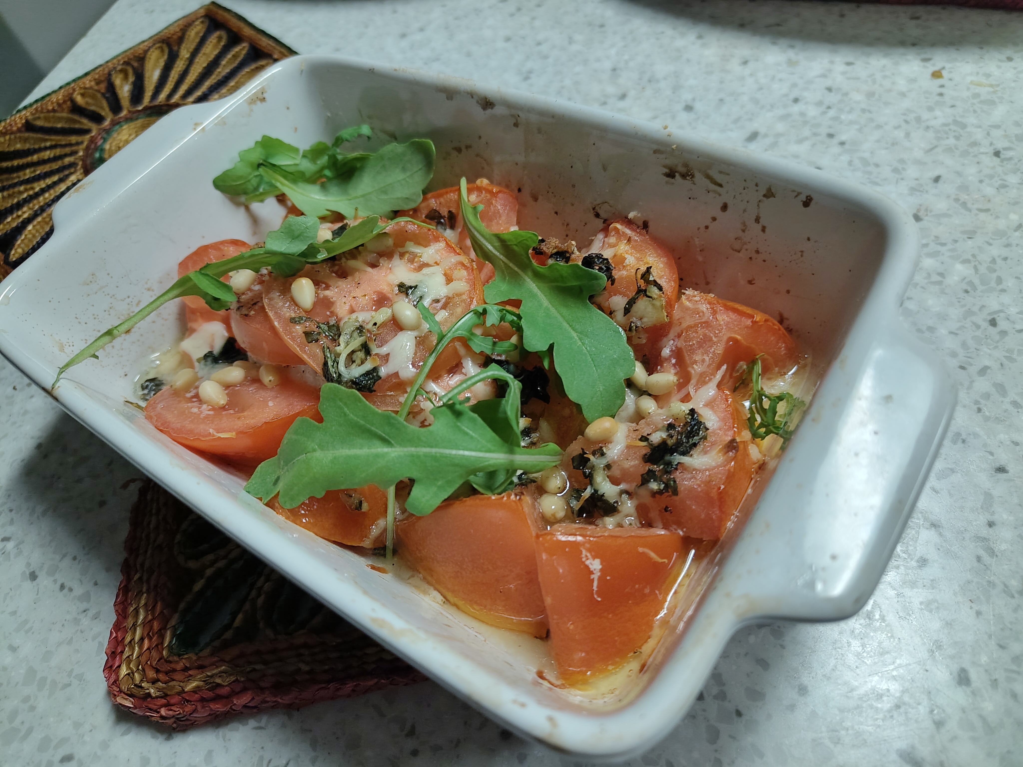 Kabeljauwhaas met tomaat en basilicum knoflook dressing uit de oven
