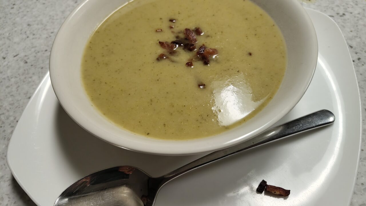 Romige broccoli courgettesoep uit de slowcooker, foto 1