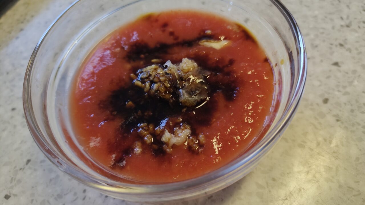 Ovenschotel met zalm in tomaten, soja, knoflooksaus, foto 4
