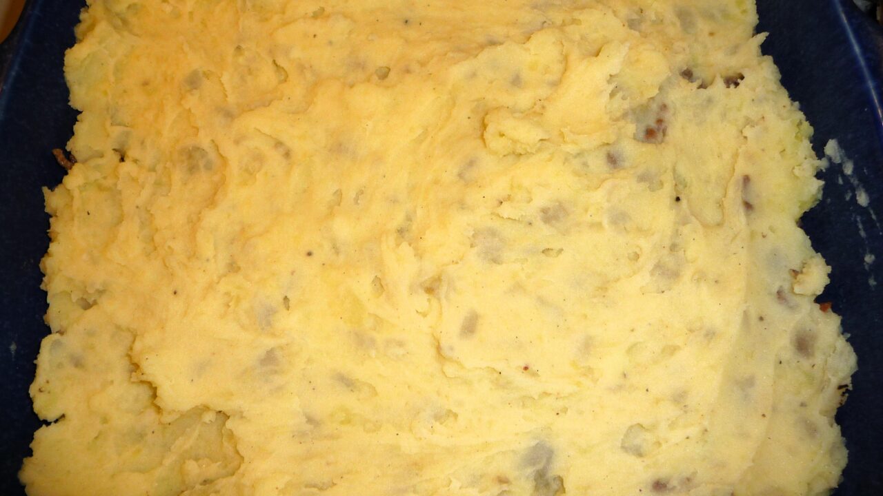 Ovenschotel met gehakt, paddenstoelen en puree van aardpeer, foto 3