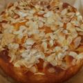 Abrikozentaartje met bitterkoekjes en amandelen