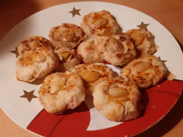 Amandelkoekjes met een amandel