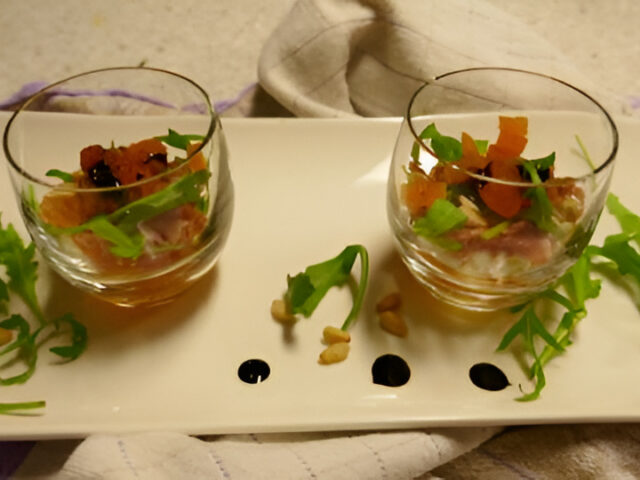 Amuse met geitenkaas, Gandaham, abrikozen en pijnboompitjes