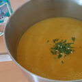 Gekruide bananensoep met kerrie en paprika