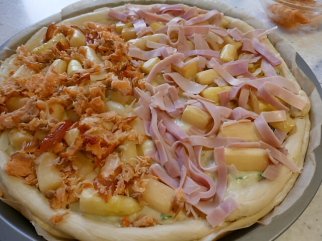 COMBI – PIZZA asperges, warm gerookte zalm en gekookte gerookte ham.