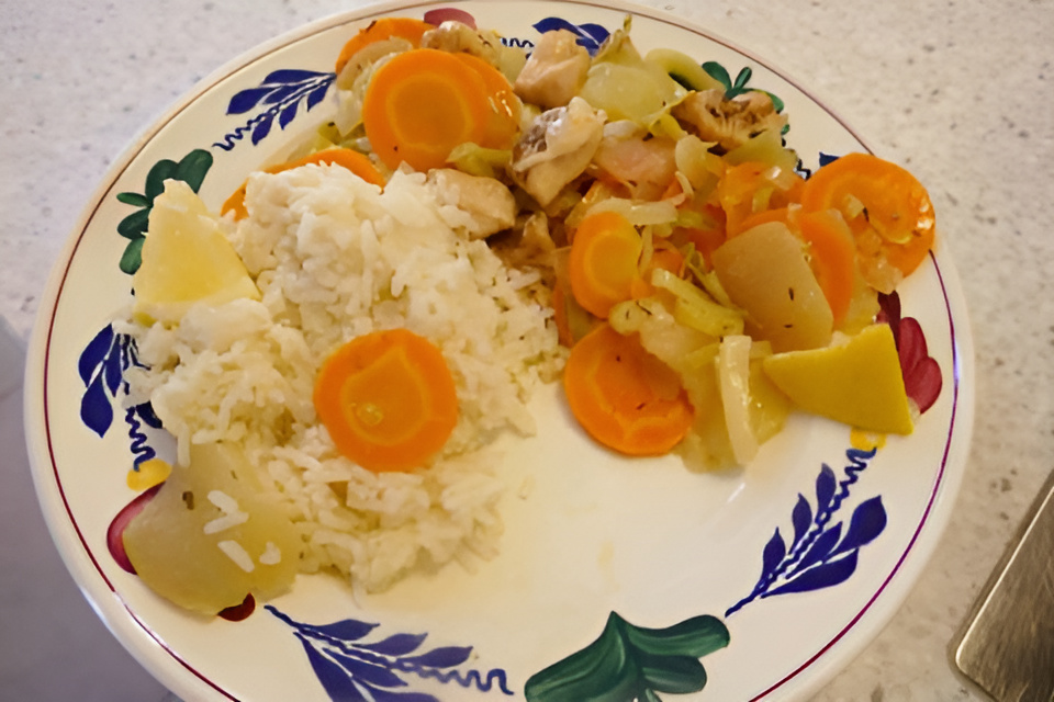 Fris en fruitig Zomerstoofje met prei , kip en perzik