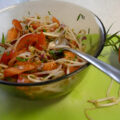 Frisse tomatensalade met een restje taugé