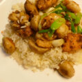 Gemengde vis roerbak met champignons , bosui en rijst