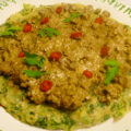 Gevulde en kruidige Indonesische omelet.