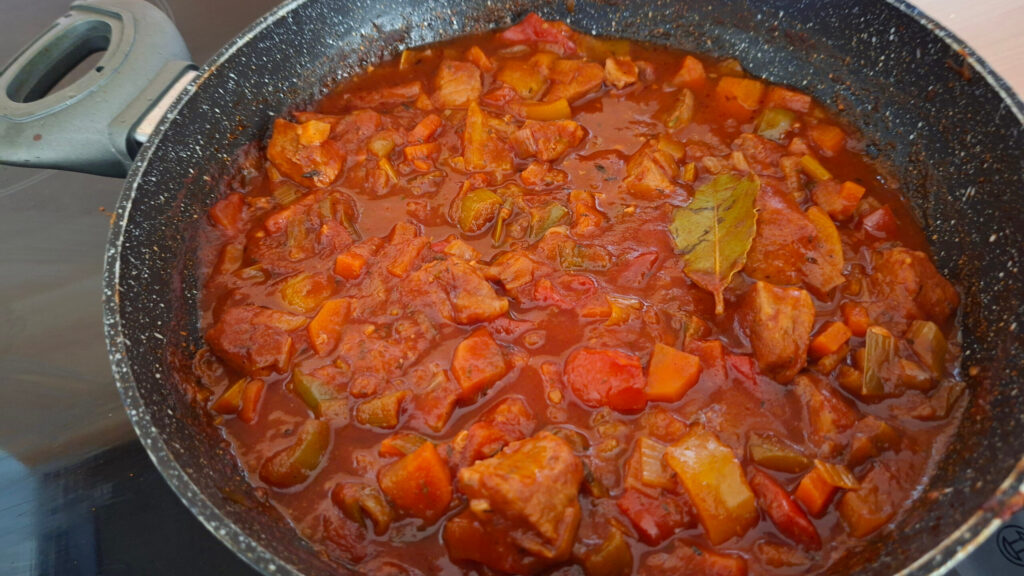 Goulash met veel groenten