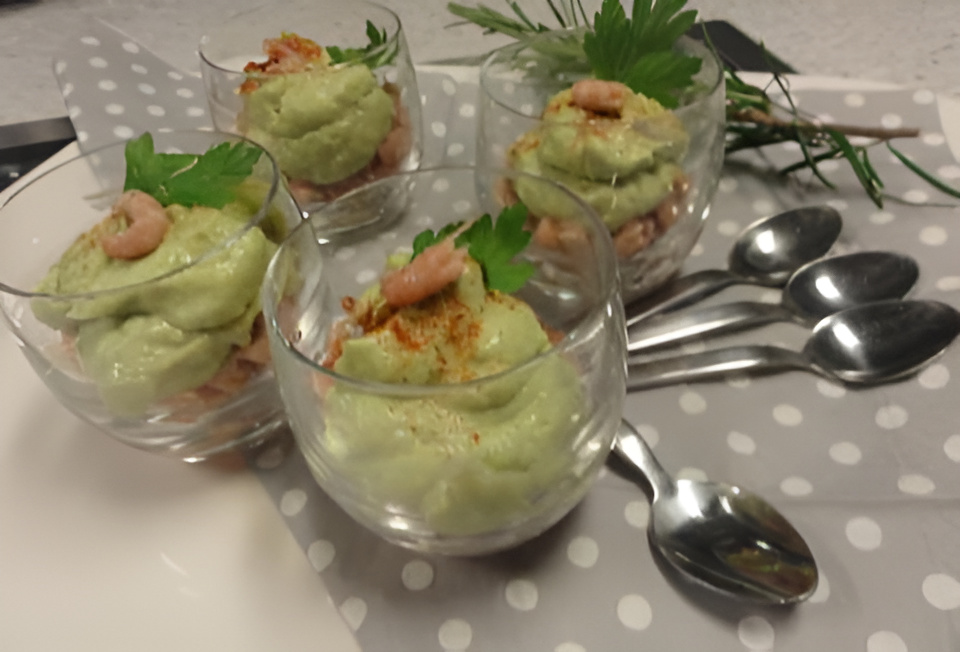 Hollandse garnaaltjes met avocadomousse