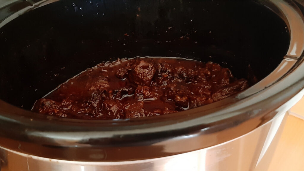 Ketjapstoofpot met rundvlees uit de slowcooker