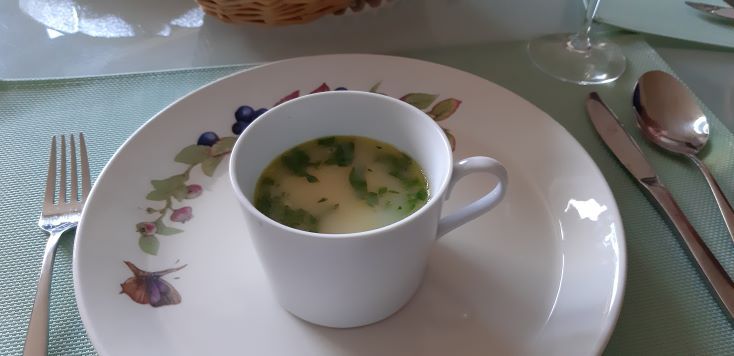 Amusesoep met avocado en sambal brandal, foto 3