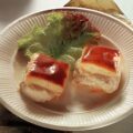 Bladerdeegtompoes met roomkaas en ham