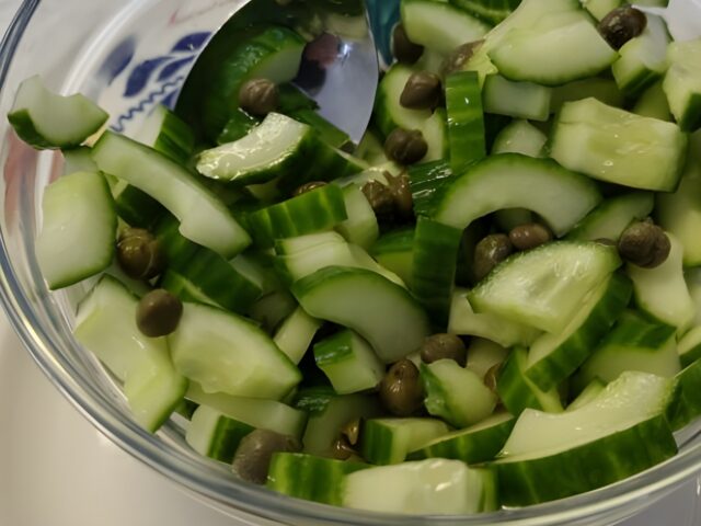 Komkommer- Kappertjes Salade