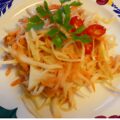 Witte koolsalade met pindadressing