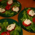 Tomaten gevuld met een mousse van gerookte forel